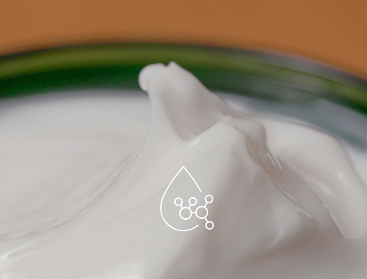 2023-Q2-VITAMIN-E-IN-OUR-DAY-CREAM-1080x1350-FRAME-3-STILL-CLEAN
